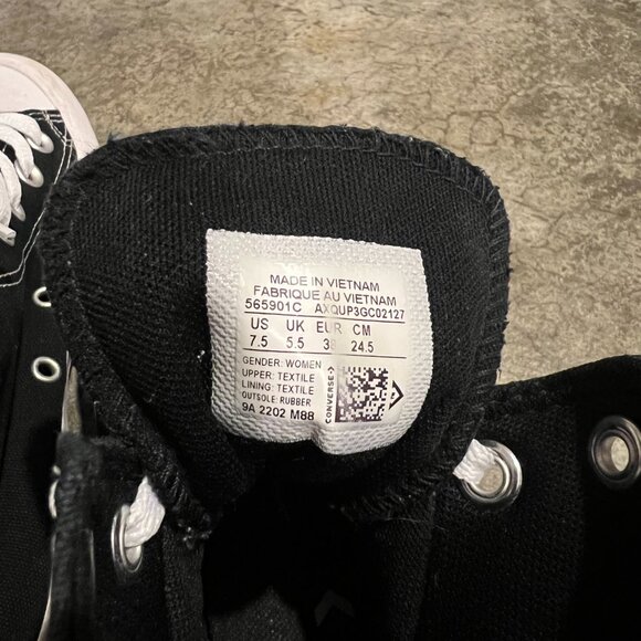 Converse Chuck Taylor All Star Lugged High Top Black 565901C Women's 7.5 - Picture 7 of 7